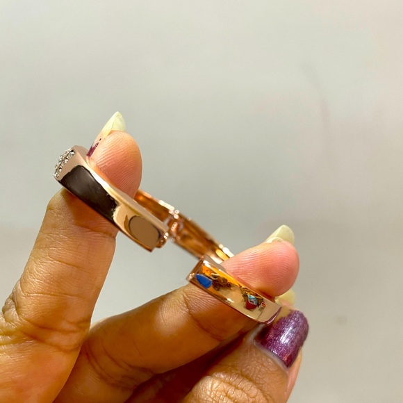 Brand New Fashion fancy designer Bracelet for women (Rose Gold) - Picture 3 of 3